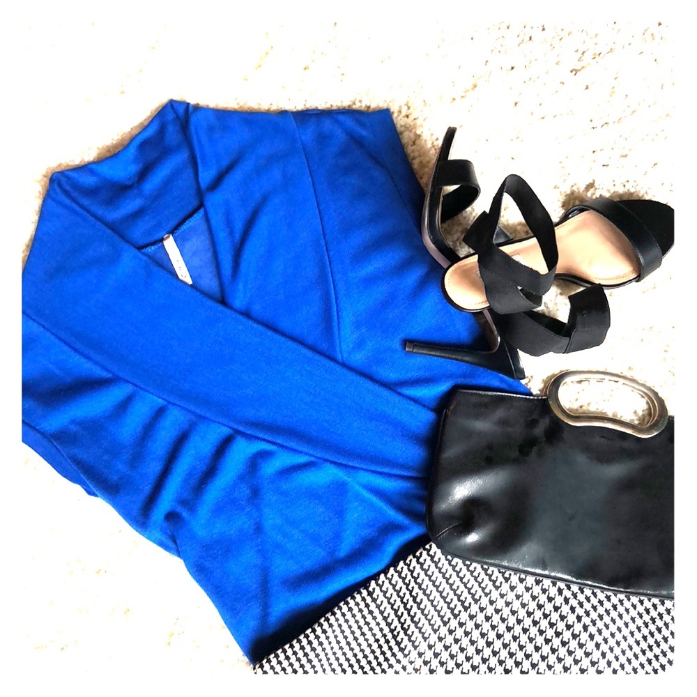 Beautiful blue top 💙